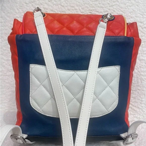 CHANEL Quilted Red Backpack - Picture 4 of 5